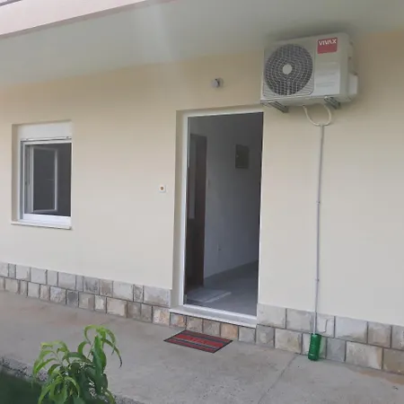Mediteran Apartman *